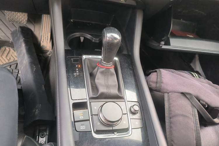 Used Mazda 3 Axela 2021 2.0L Automatic Zhiya Edition Gear Lever
