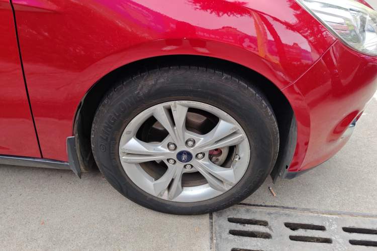 Used Ford Focus 2012 Hatchback 1.6L Automatic Fashion Edition
