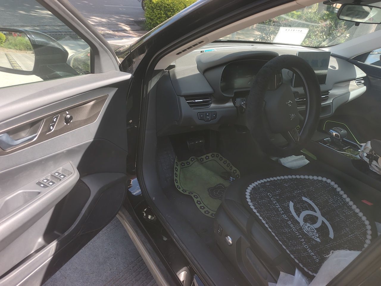 Hongqi E-QM5 2022 431 km Battery-Swap Enjoyment Version — снимка 16