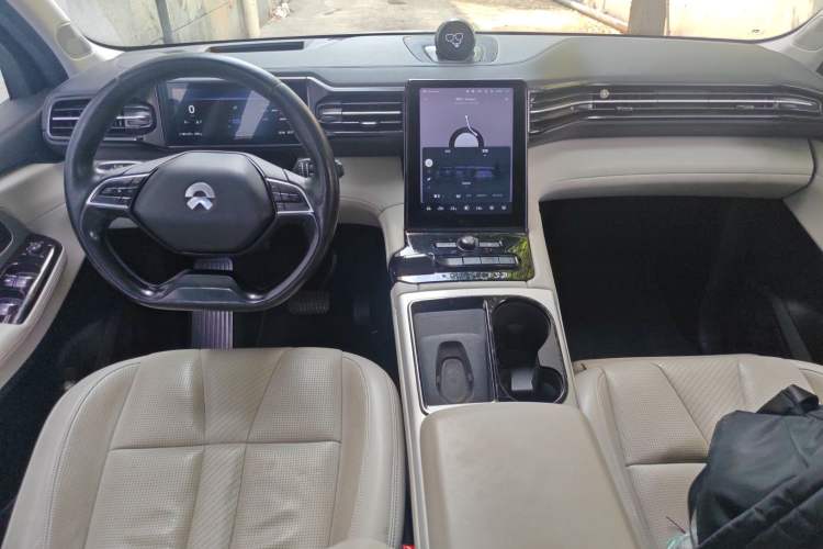 Used Nio ES8 2018 Founder Edition Center Console