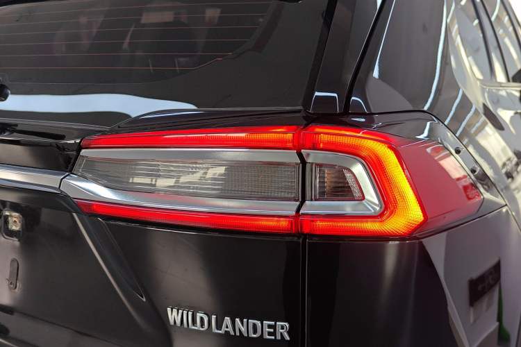 Used Toyota Wildlander 2021 2.0L CVT Two-Wheel Drive Luxury Edition
