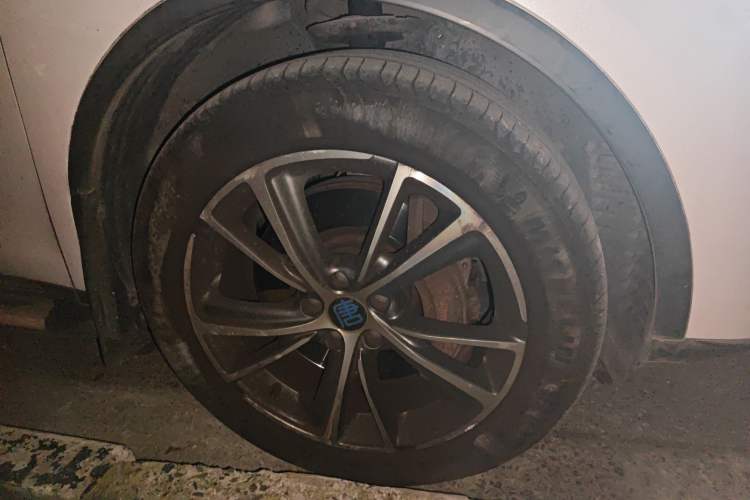 Used BYD Tang New Energy 2018 DM 2.0T All-Wheel Drive Smart Connectivity Luxury Model 7 Seats China V Emission Standard