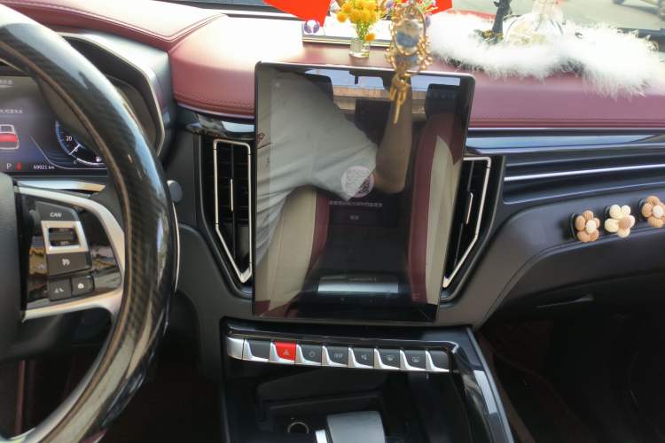 Used FORTHING T5 2018 300T DCT Smart Version