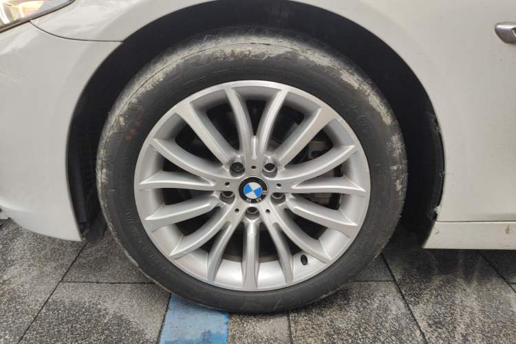 Used BMW 5 Series 2014 525Li Luxury Design Package