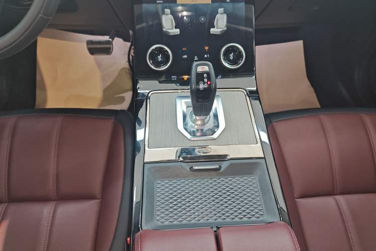 Used Land Rover Range Rover Evoque 2022 Aurora L 249 PS R-Dynamic Luxury Edition