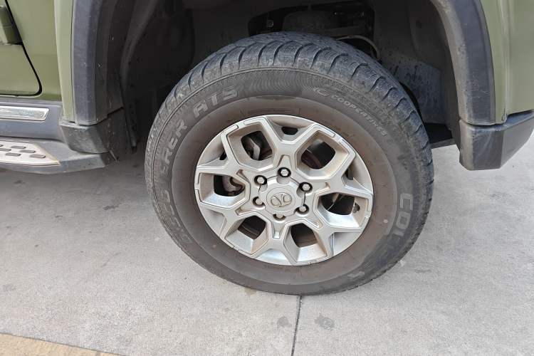 Used BAIC Off-Road BJ40 2018 PLUS 2.0D Manual Four-Wheel Drive Prestige Model China V Emission Standard
