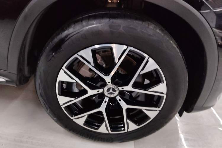 Used Mercedes-Benz GLC 2025 GLC 260 L 4MATIC Dynamic Edition Left Front Wheel Hub