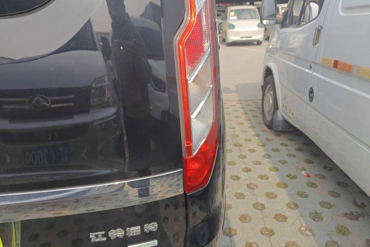 Used Ford Tourneo Custom 2017 2.0T Automatic Elite Version
