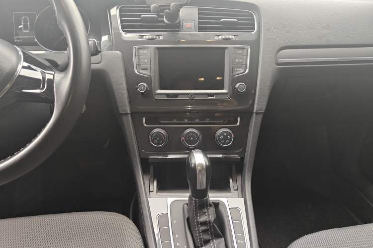 Used Volkswagen Golf 2017 230TSI Automatic Comfort Edition – Celebrating Milestone of One Million Units