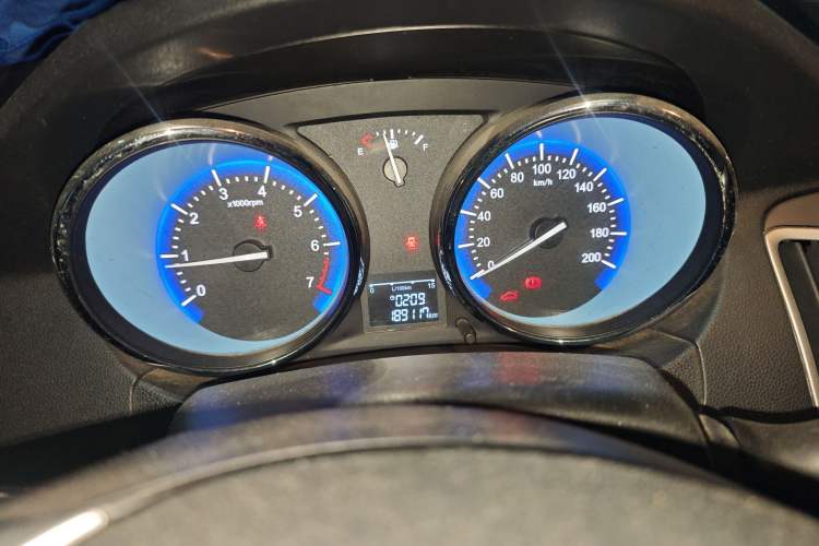 Used Cowin C3 2015 1.5L Manual Gold Diamond Edition