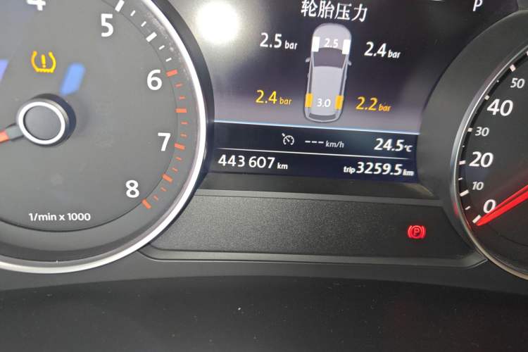 Used Volkswagen Touareg 2011 3.0 TSI Comfort Version