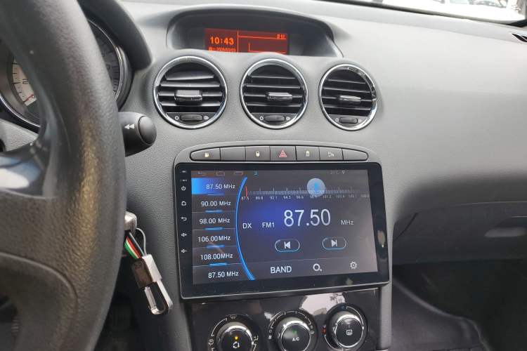 Used Peugeot 408 2013 2.0L Automatic Comfort Edition
