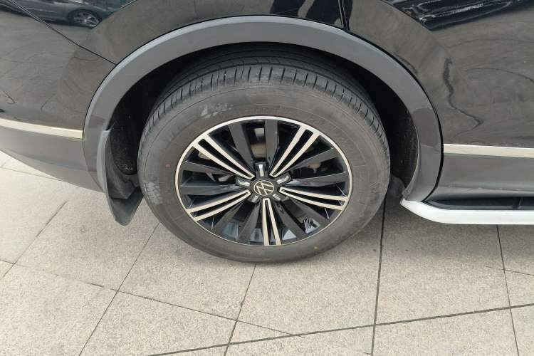 Used Volkswagen Tiguan L 2021 330TSI Automatic Two-Wheel Drive Smart Edition Right Rear Wheel Hub