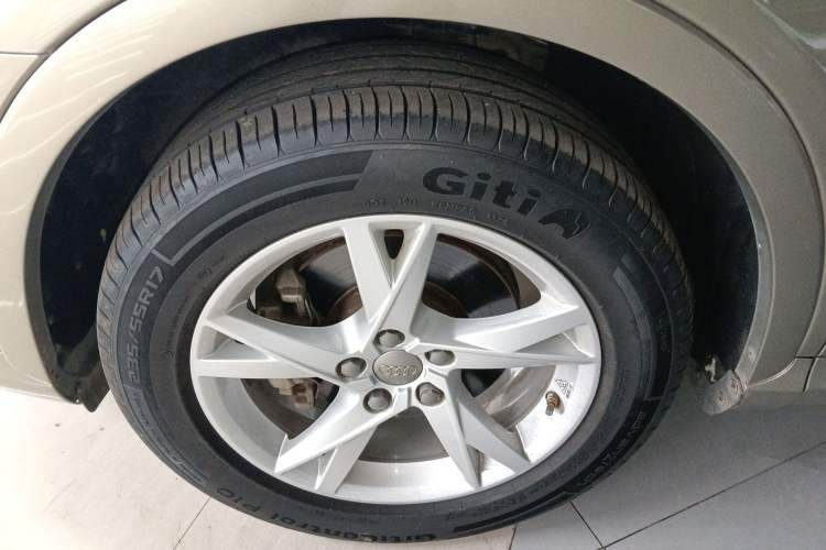 Used Audi Q3 2016 30 TFSI Fashion Model
