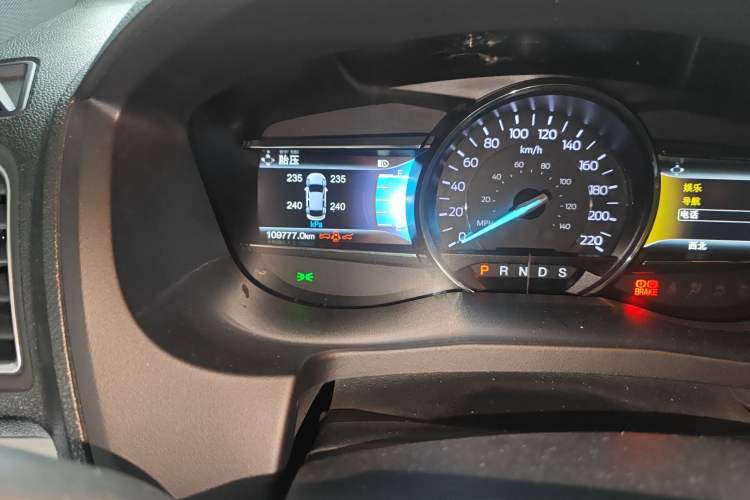 Used Ford Explorer 2017 2.3T Elite Edition Odometer Close Up