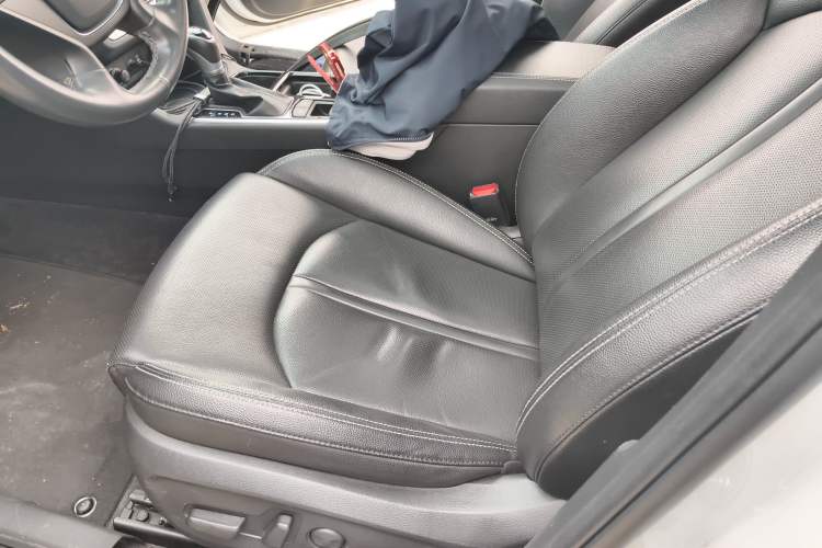 Used Hyundai Sonata Plug-in Hybrid 2018 2.0 PHS Smart Connect Version China V Standard Left Front Seat