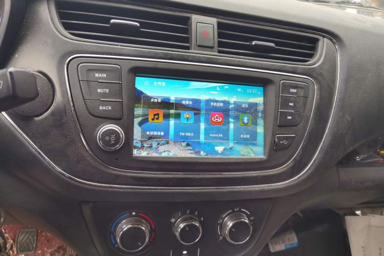 Used Chana Ounuo S 2025 1.5L Deluxe Edition Dual-Steaming Air-Conditioned Passenger Vehicle JL473QG 5 Seats
