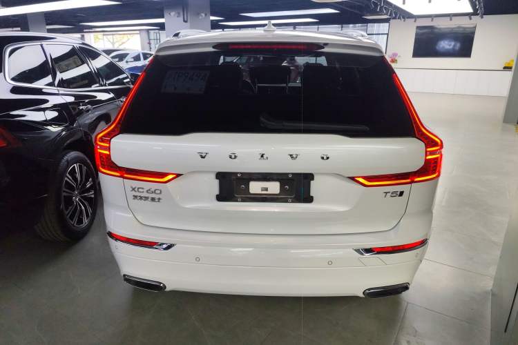 Used Volvo XC60 2021 T5 4x4 Smart Luxury Edition