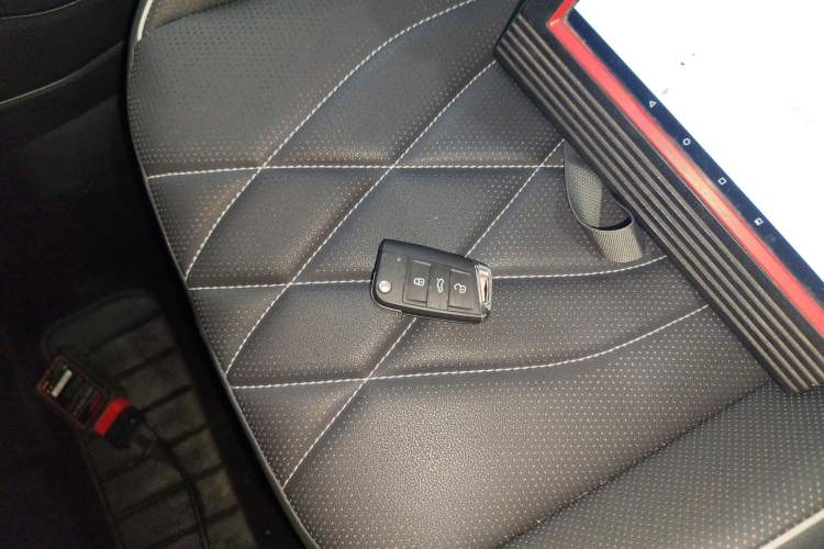 Used Volkswagen Tiguan L 2022 330TSI Automatic Two-Wheel Drive R-Line Enhanced Edition