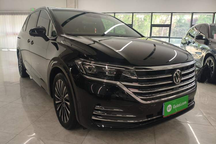 Used Volkswagen Viloran 2020 380TSI Prestige Edition Front Right 45 Deg