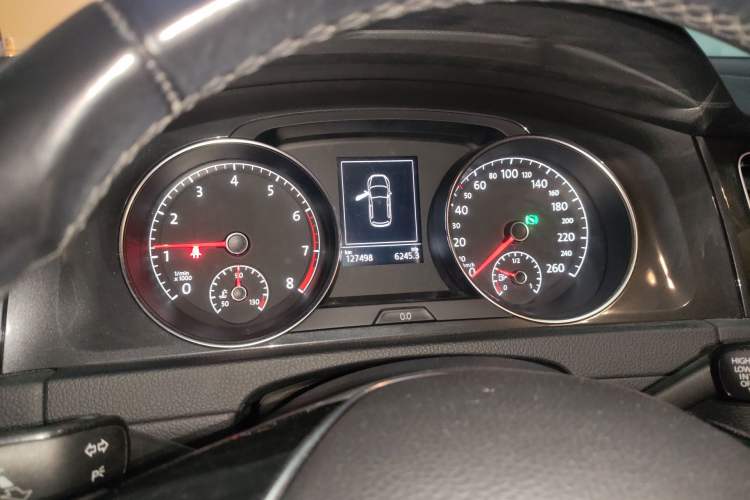 Used Volkswagen Golf 2020 Zhiai Edition 280TSI DSG Comfort Model Instrument Cluster