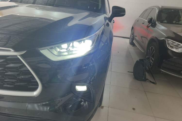 Used Toyota Highlander 2023 2.5L Smart Electric Hybrid Dual-Engine Four-Wheel Drive Prestige Version – 7 Seats
