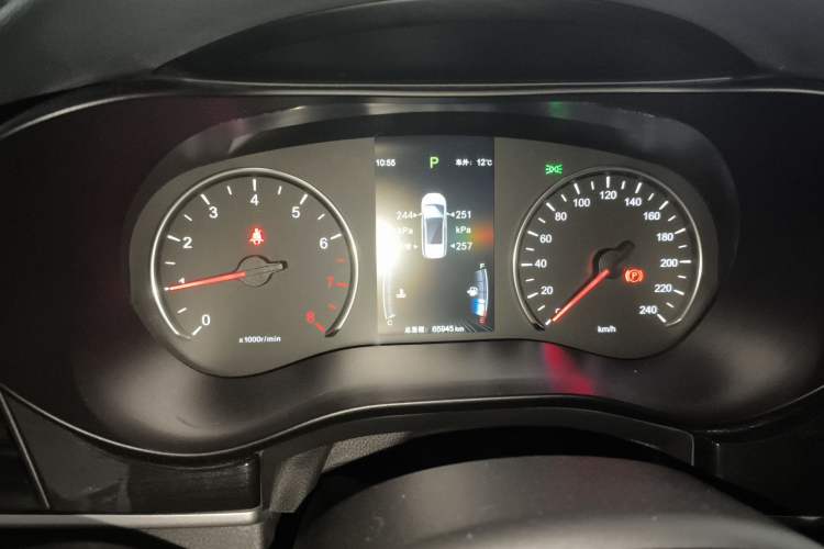 Used BYD Song MAX 2018 1.5T Automatic Smart Connect Elite Model with 6 Seats
