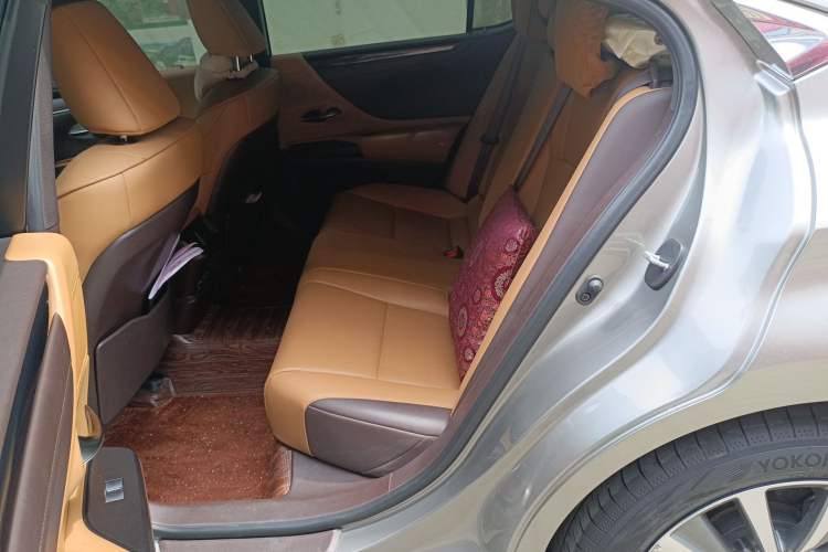 Used Lexus ES 2021 200 Excellence Edition
