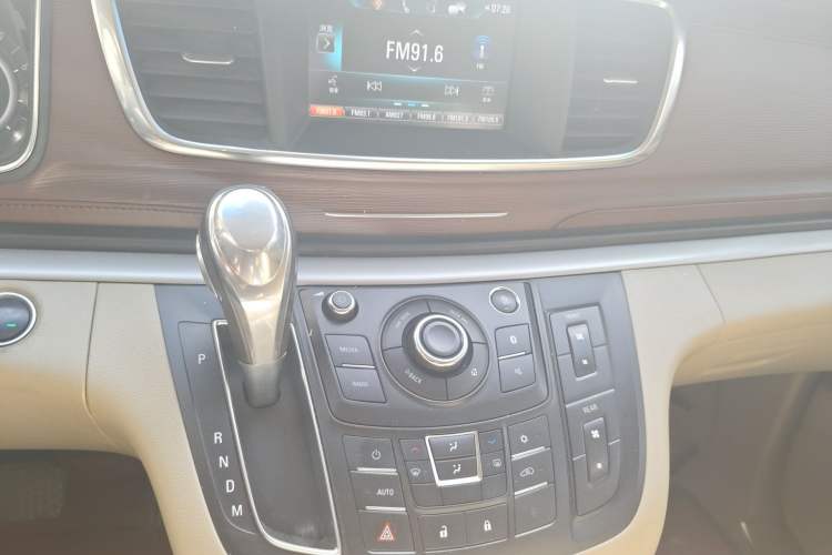 Used Buick GL8 2018 28T Luxury Model China VI Standard