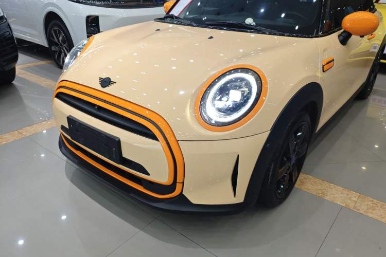 Used MINI MINI 2023 1.5T COOPER Midnight Escape Special Edition
