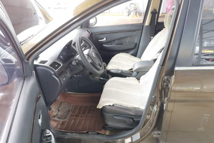 Used Dongfeng Fengon 360 2015 1.5L Manual Luxury 7-Seater China IV Standard Left Front Seat