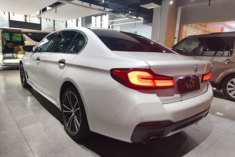 Used BMW 5 Series 2021 Facelifted 530Li xDrive M Sport Package Exterior 2