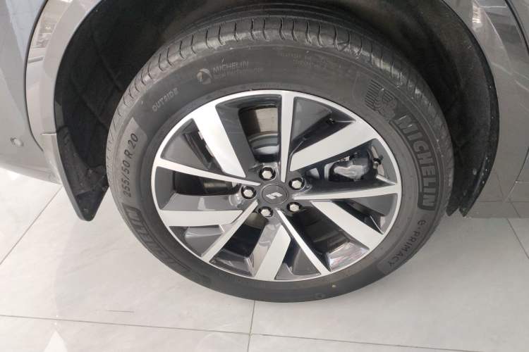 Used Li Auto L7 2023 Pro Model Right Rear Wheel Hub