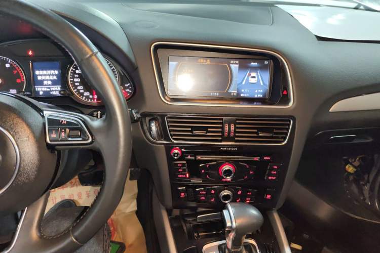 Used Audi Q5 2017 Plus 40 TFSI Ambition Model