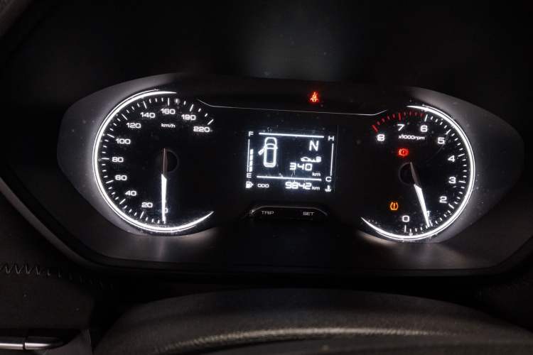 Used Wuling Alvez 2022 1.5L Manual Comfort Version