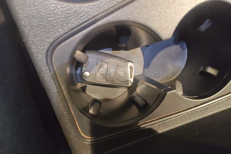 Used Volkswagen Tayron 2023 300TSI Two-Wheel-Drive Luxury Plus Advanced Edition Vehicle Key