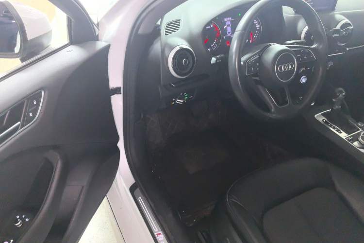 Used Audi A3 2018 30th Anniversary Edition Limousine 35 TFSI Fashion Model
