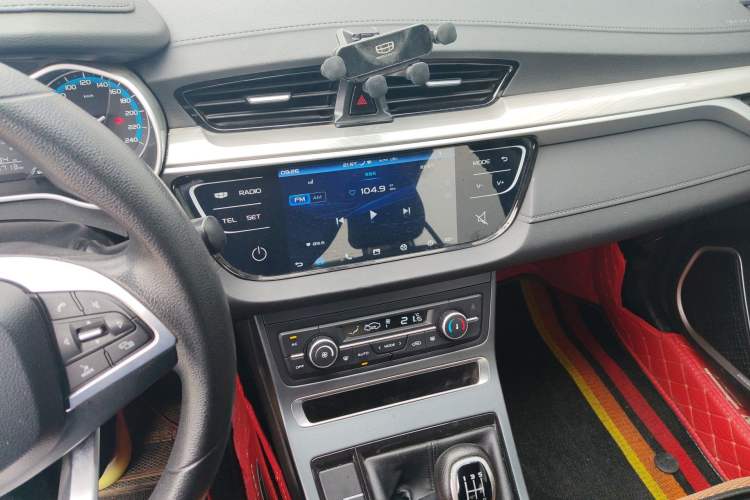 Used Geely Auto Emgrand 2020 1.5L Manual Luxury Model Audio And AC Panel