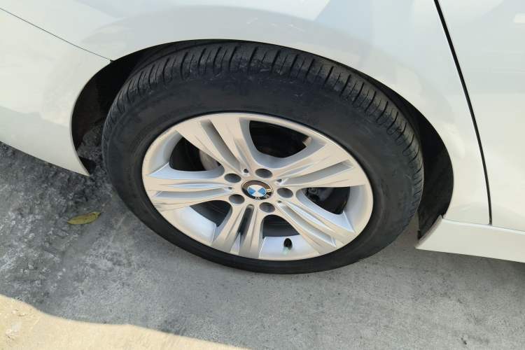 Used BMW 3 Series 2015 320i Sport Design Package
