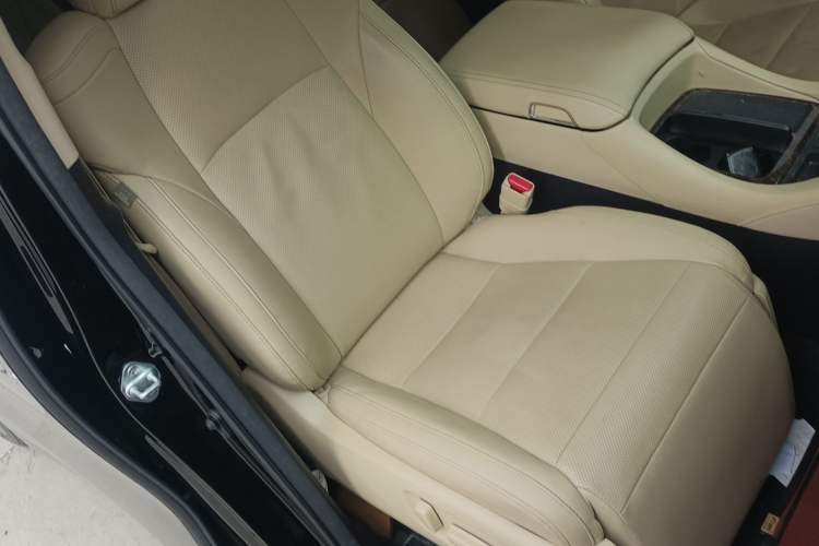 Used Toyota Alphard 2020 Dual-Engine 2.5L Luxury Edition