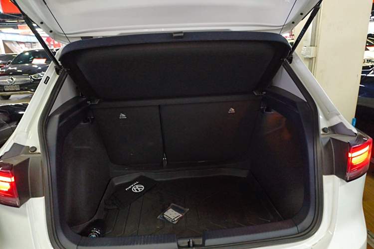 Used Volkswagen Tharu 2025 NewRui 300TSI Prestige Edition