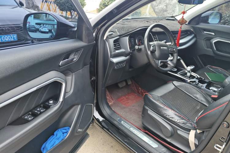 Used Haval H6 2017 Blue Label 2.0T Automatic Two-Wheel Drive Luxury Model Driver Seat