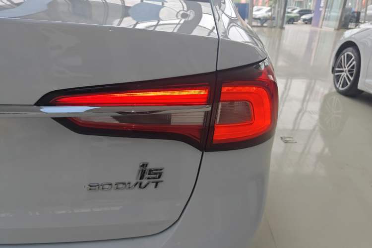 Used Roewe i5 2020 1.5L Automatic 4G Connected Linghao Edition