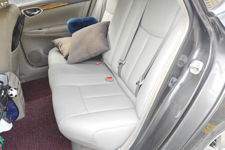 Used Nissan Sylphy 2014 1.6XV CVT Deluxe Edition Left Rear Seat