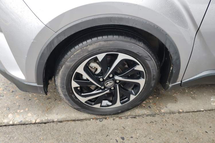 Used Toyota IZOA 2020 2.0L Yichi Version