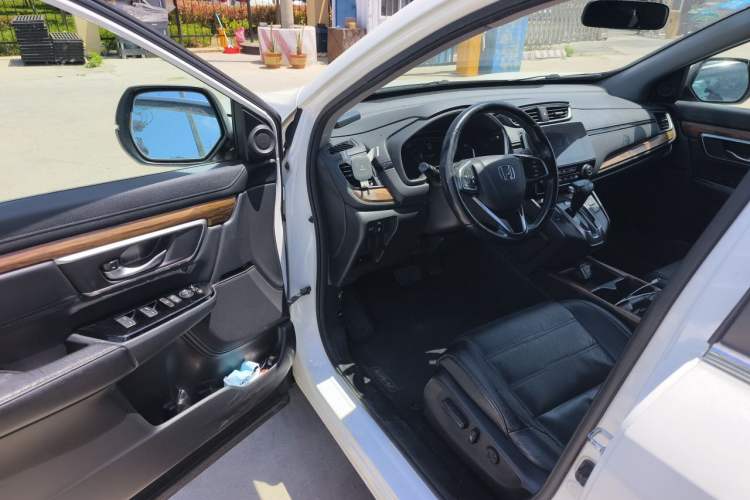 Used Honda CR-V 2017 240TURBO CVT Front-Wheel Drive Fashion Edition
