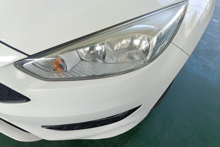 Used Ford Focus 2017 Hatchback 1.6L Automatic Fashion Edition Smart Drive Version
