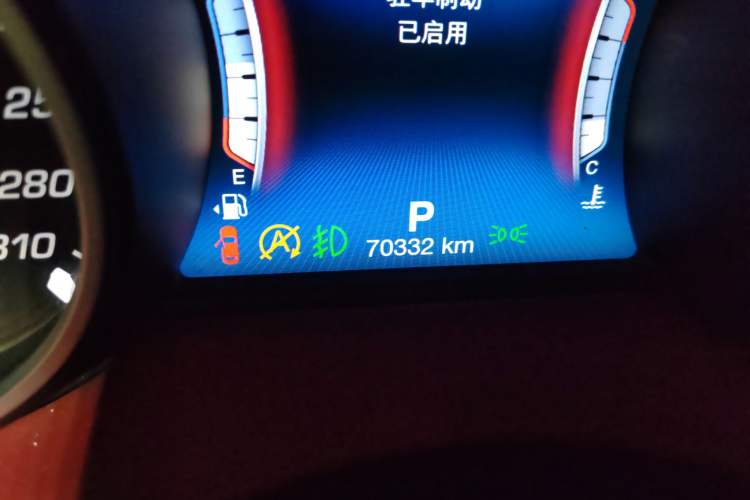 Used Maserati Levante 2018 3.0T Standard Edition Odometer Close Up