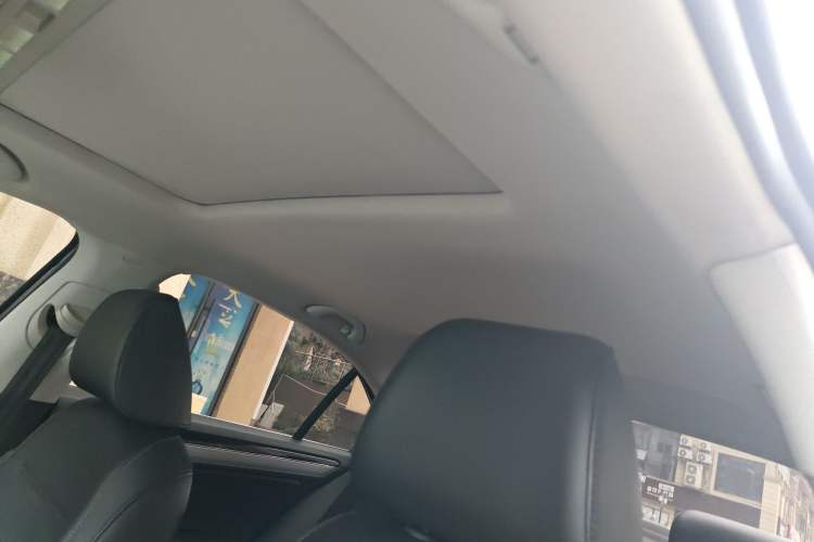 Used Volkswagen Sagitar 2018 180TSI DSG Prestige Edition
