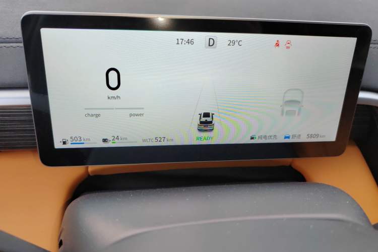 Used Dongfeng eπ eπ008 2025 210Max Range-Extended Version 5 Seats
